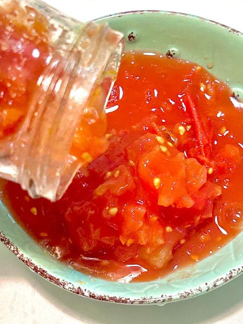 怎样做好西红柿罐头「大瓶子怎么种植番茄视频」 怎样做好西红柿罐头「大瓶子怎么种植番茄视频」 花朵知识