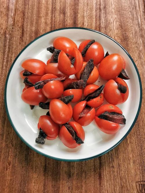 番茄乌梅选哪种番茄好「农林大番茄乌梅怎么种植视频」 番茄乌梅选哪种番茄好「农林大番茄乌梅怎么种植视频」 植物种类