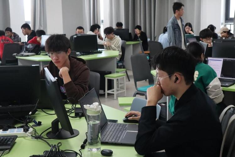 中国大学代码竞赛,青春激扬，智慧交锋 中国大学代码竞赛,青春激扬，智慧交锋 土壤施肥
